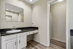 8807 Lakeside Forest Dr, Houston, TX 77088 - Photo 13