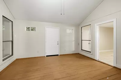 8807 Lakeside Forest Drive, Houston, TX 77088 - Photo 9