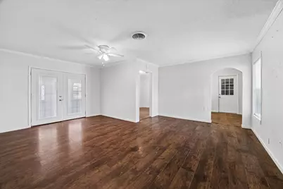 421 Dwire Dr, La Porte, TX 77571 - Photo 3