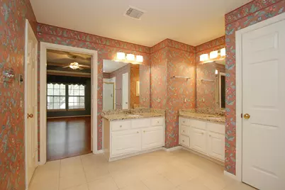 13618 Shadow Falls Ct, Houston, TX 77059 - Photo 31