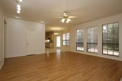 13618 Shadow Falls Ct, Houston, TX 77059 - Photo 15