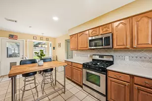 9631 Carousel Ln, Houston, TX 77080 - Photo 7