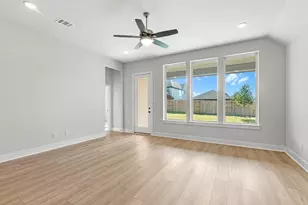 14947 Clover Mdw Ln, Montgomery, TX 77316 - Photo 5