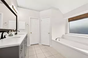 94 S Regan Mead Cir, The Woodlands, TX 77382 - Photo 29