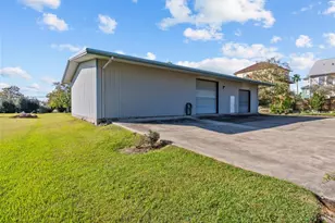 2237 Avenue A, San Leon, TX 77539 - Photo 43