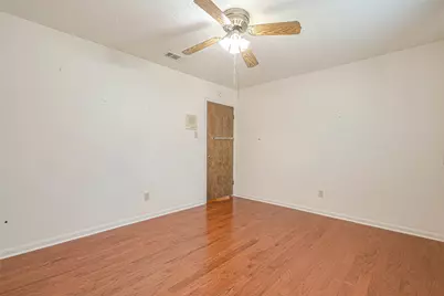 8706 Tavistock Drive, Houston, TX 77031 - Photo 23