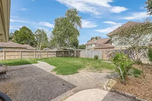 8706 Tavistock Dr, Houston, TX 77031 - Photo 35