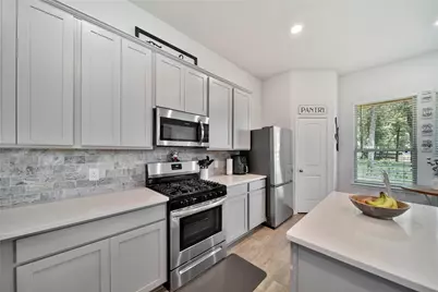 16102 Hidalgo Street, Conroe, TX 77303 - Photo 13