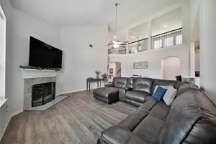 16102 Hidalgo St, Conroe, TX 77303 - Photo 9