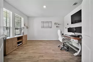 16102 Hidalgo St, Conroe, TX 77303 - Photo 5