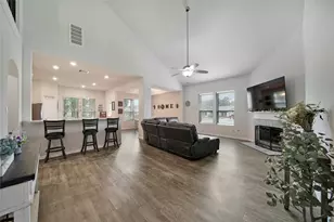 16102 Hidalgo St, Conroe, TX 77303 - Photo 7