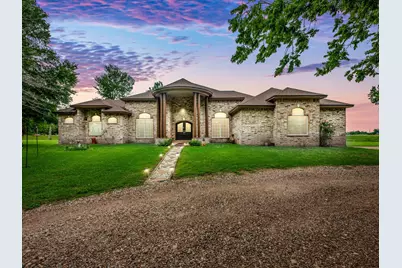530 Chisolm Trail, Wallis, TX 77485 - Photo 1