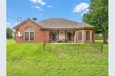 530 Chisolm Trail, Wallis, TX 77485 - Photo 23
