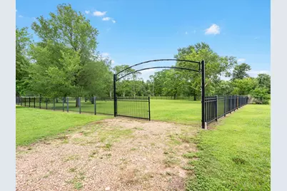 530 Chisolm Trail, Wallis, TX 77485 - Photo 45