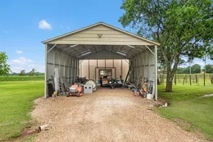 530 Chisolm Trail, Wallis, TX 77485 - Photo 43