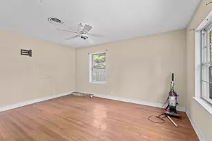 7333 Cayton St, Houston, TX 77061 - Photo 5