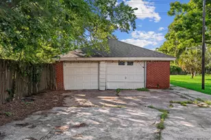 7333 Cayton St, Houston, TX 77061 - Photo 43