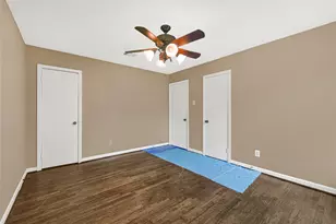 13210 Flagstaff Ln, Houston, TX 77049 - Photo 15