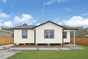 13210 Flagstaff Ln, Houston, TX 77049 - Photo 3