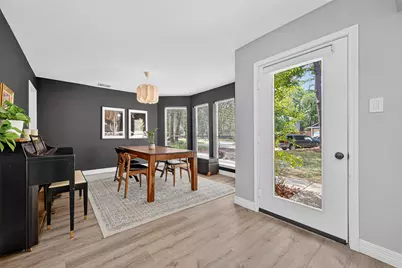 56 N Morningwood Court, The Woodlands, TX 77380 - Photo 7