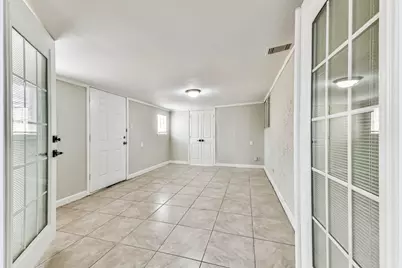 521 29th Avenue N, Texas City, TX 77590 - Photo 7
