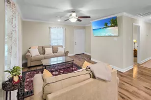 388 Mayberry Dr, Ivanhoe, TX 75979 - Photo 9