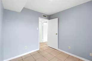 8918 Bissonnet St, Houston, TX 77074 - Photo 17