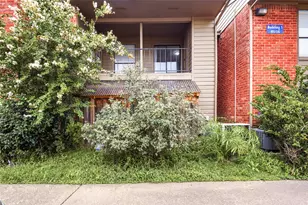8918 Bissonnet St, Houston, TX 77074 - Photo 23