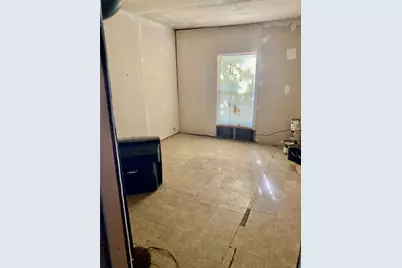 205 E Elliott Street, Beeville, TX 78102 - Photo 5