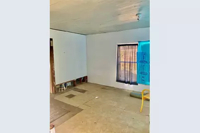 205 E Elliott Street, Beeville, TX 78102 - Photo 3