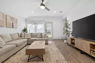 12812 Tokenhouse Ln, Houston, TX 77047 - Photo 7