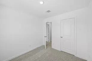 10831 N Baron Vlg Dr, Conroe, TX 77306 - Photo 15