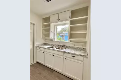 1109 4th Street, Palacios, TX 77465 - Photo 7