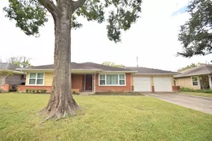8434 Bluegate St, Houston, TX 77025 - Photo 1
