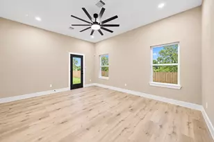 4117 Kewanee St, Houston, TX 77051 - Photo 7