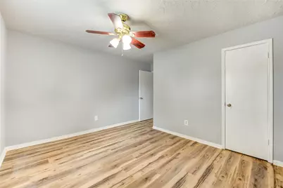 12510 Hunting Brook Drive, Houston, TX 77099 - Photo 15