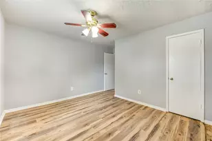 12510 Hunting Brook Dr, Houston, TX 77099 - Photo 15