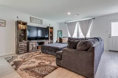 5723 Peak Point, San Antonio, TX 78242 - Photo 9