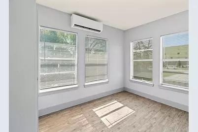 305 Roberts Street #9, Houston, TX 77003 - Photo 3