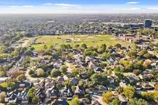 1641 Beaconshire Rd, Houston, TX 77077 - Photo 5