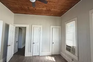 5922 Railroad St, Wallis, TX 77485 - Photo 9
