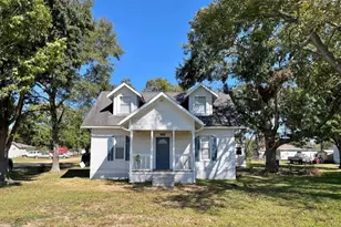 5922 Railroad St, Wallis, TX 77485 - Photo 1