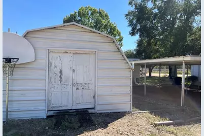5922 Railroad Street, Wallis, TX 77485 - Photo 13