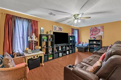 2215 Hadden Hollow Drive, Houston, TX 77067 - Photo 35