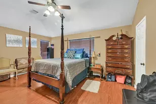 2215 Hadden Hollow Dr, Houston, TX 77067 - Photo 23