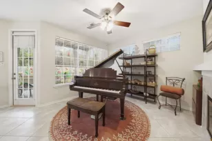 74 E Lakeridge Dr, The Woodlands, TX 77381 - Photo 17