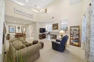 74 E Lakeridge Dr, The Woodlands, TX 77381 - Photo 9
