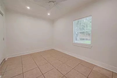 5703 Belmark Street, Houston, TX 77033 - Photo 9