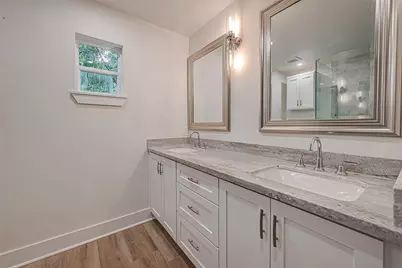 5703 Belmark Street, Houston, TX 77033 - Photo 17