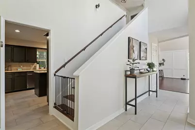 10218 Burgoyne Road, Houston, TX 77042 - Photo 9